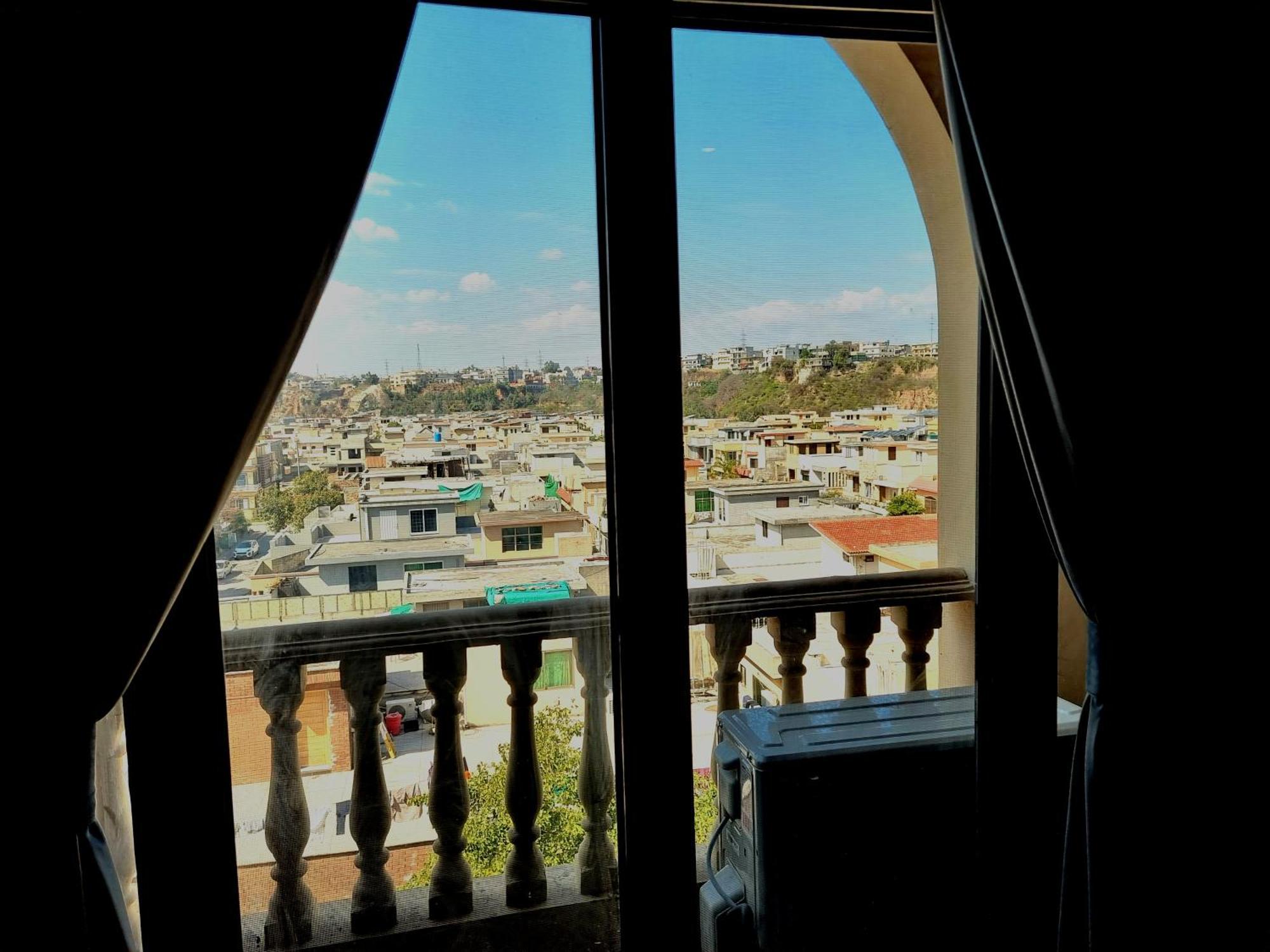 The Millenial Apartments & Suites Bahria Town Rawalpindi Zimmer foto