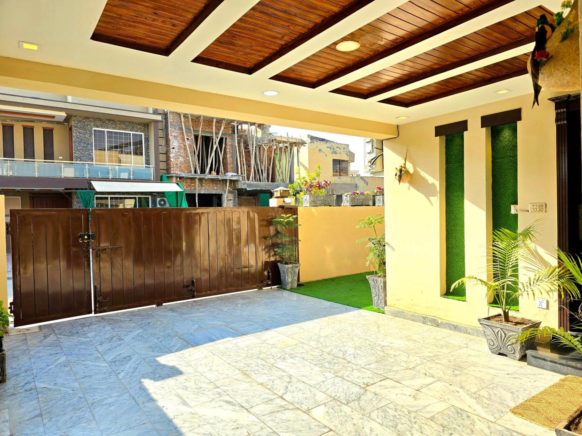 The Millenial Apartments & Suites Bahria Town Rawalpindi Zimmer foto