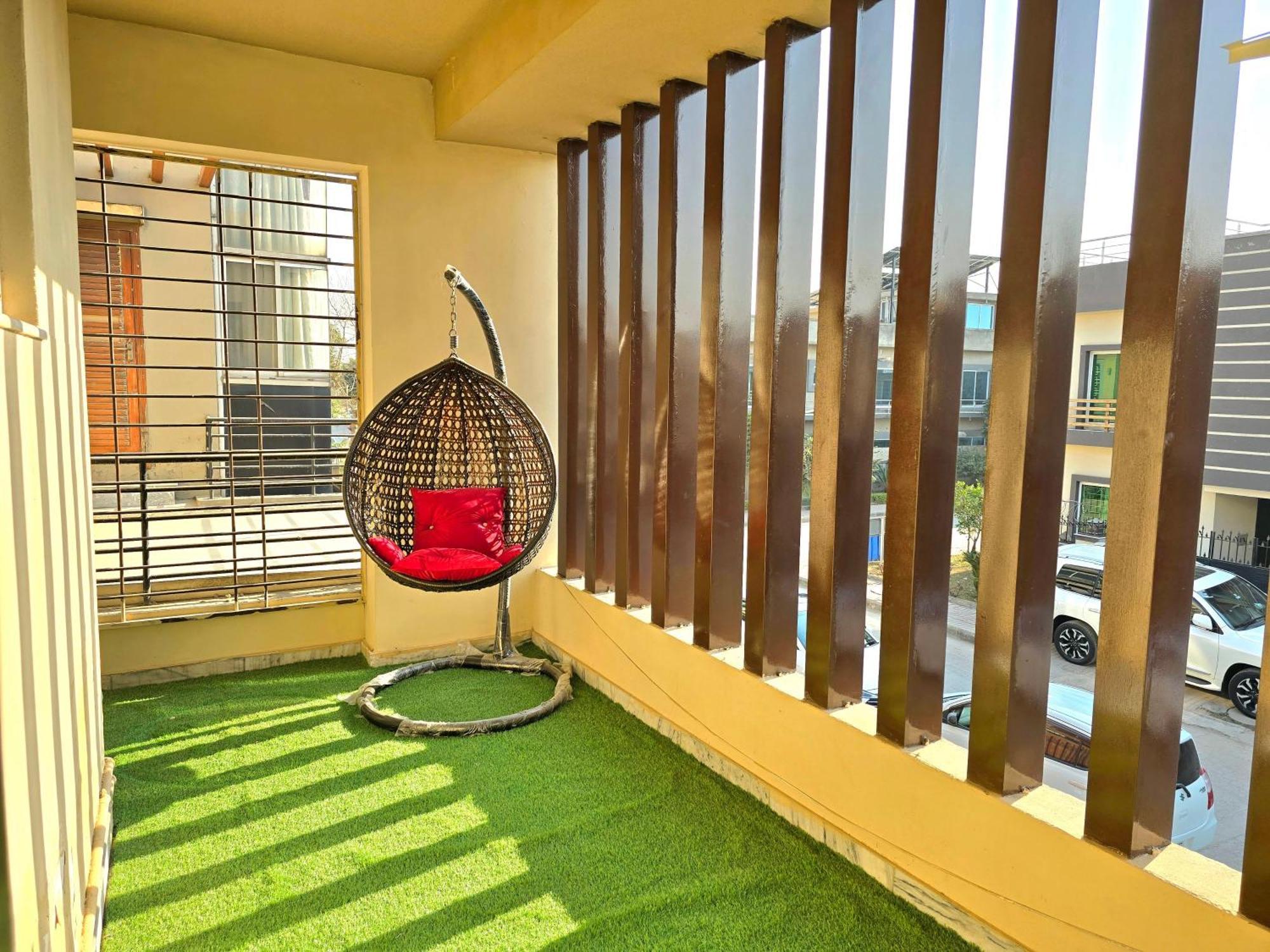 The Millenial Apartments & Suites Bahria Town Rawalpindi Zimmer foto