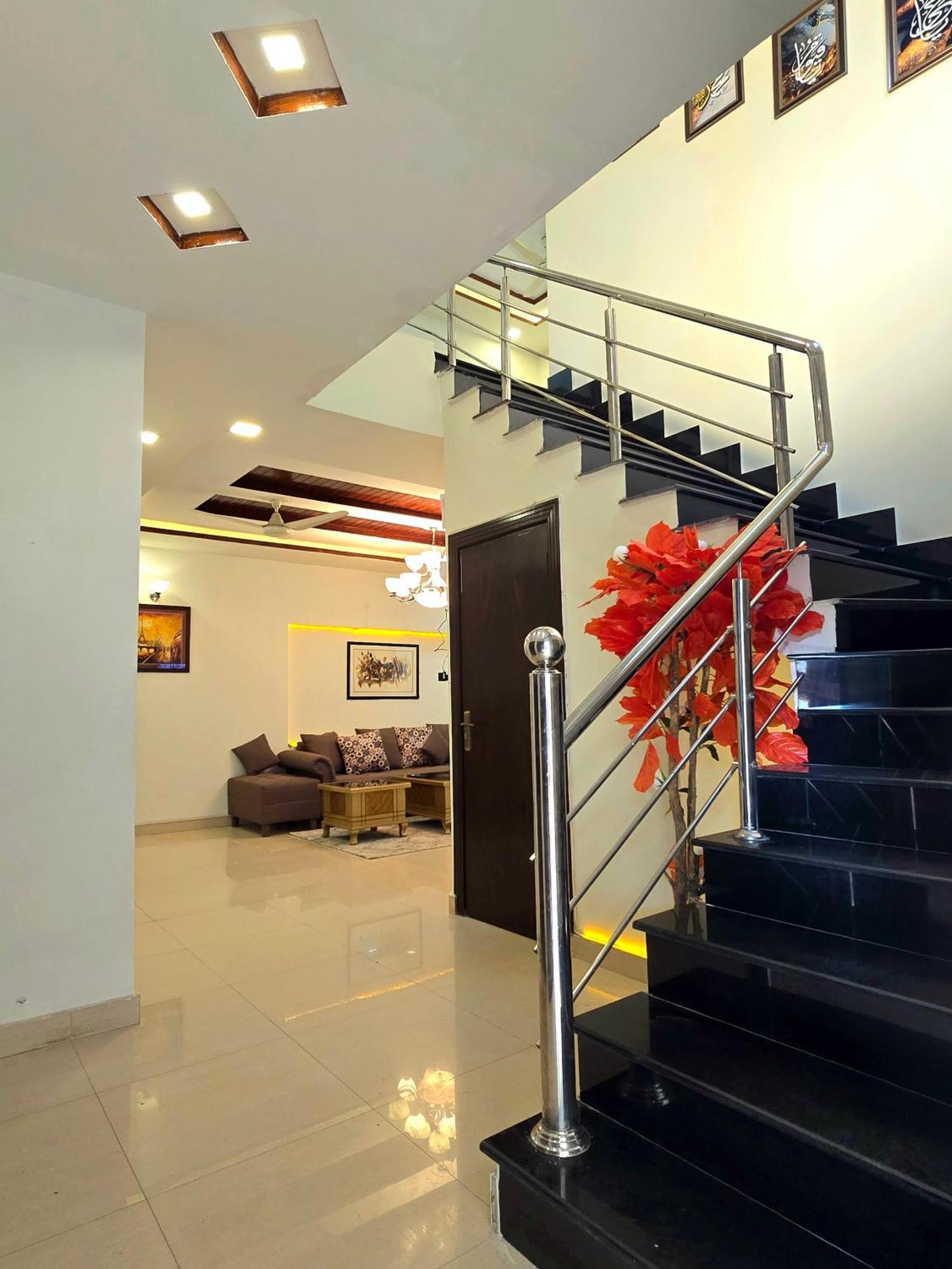 The Millenial Apartments & Suites Bahria Town Rawalpindi Zimmer foto